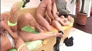 Amazing babe enjoys hardcore sex porn video